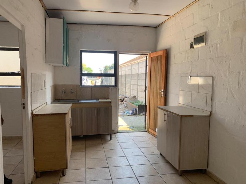 12 Bedroom Property for Sale in Mandalay Western Cape